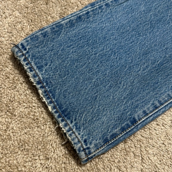 Levi’s 501 Original Straight Leg Distressed Denim Jeans 32x34 NWT - Picture 4 of 7